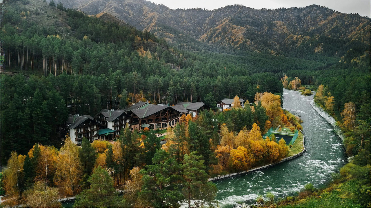 Лес и река — пейзаж из презентации, страница 6. Не фотография участка.